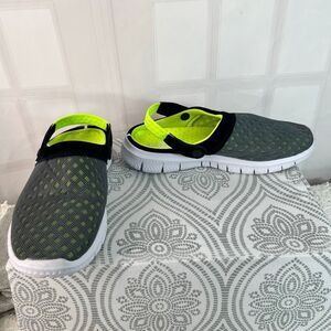 Eagsouni Gray Green Mesh Lightweight Outdoor Beach Garden Clogs Sandals Size 43